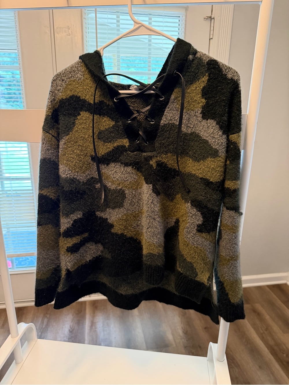 Rock & Republic Lace-Up Hooded Camo Pullover - Olive/Gray/Black